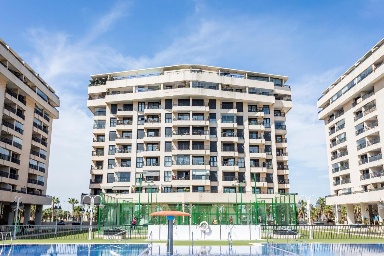 Valencia Doble A Deluxe Apartment Luaran gambar