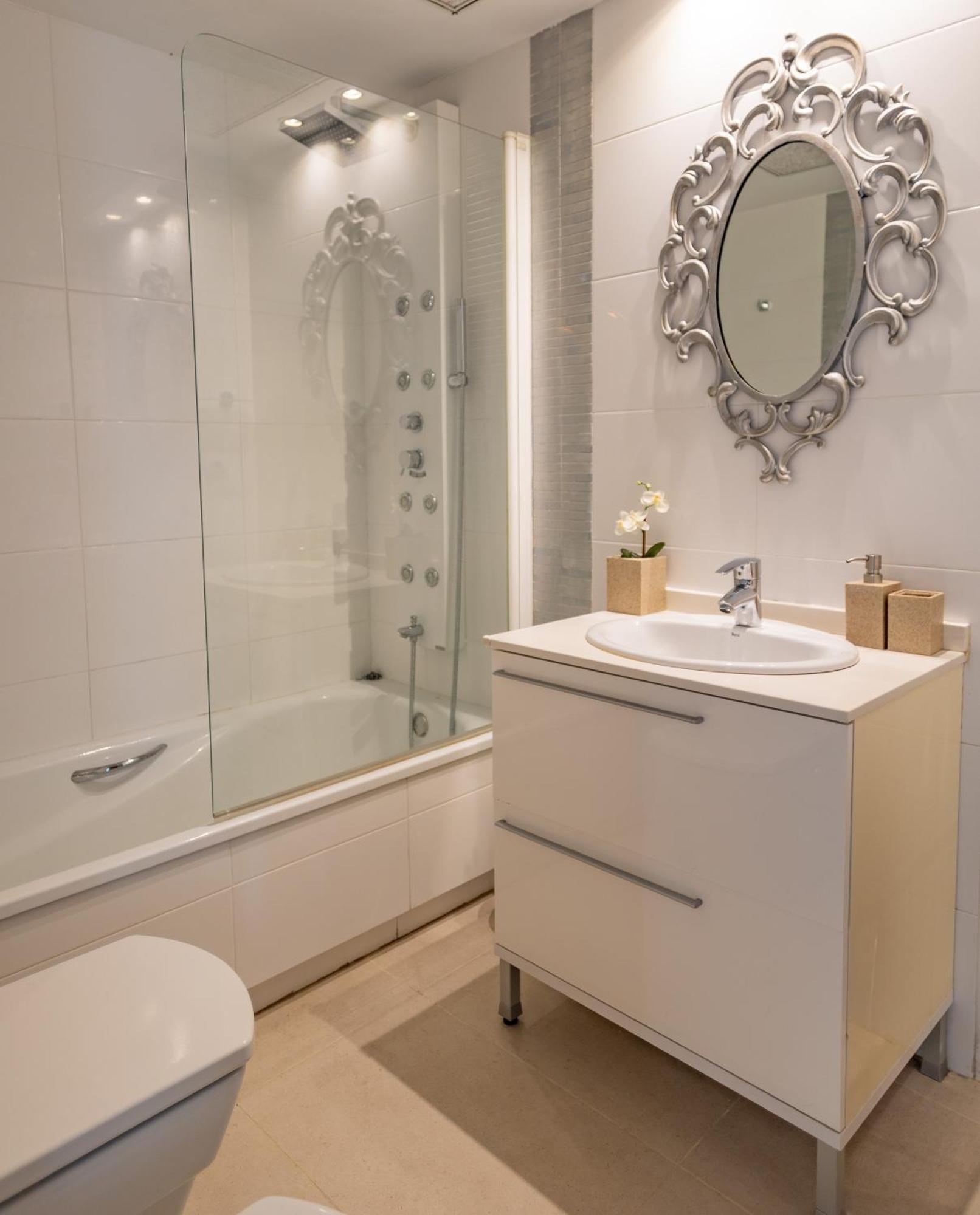 Valencia Doble A Deluxe Apartment Luaran gambar